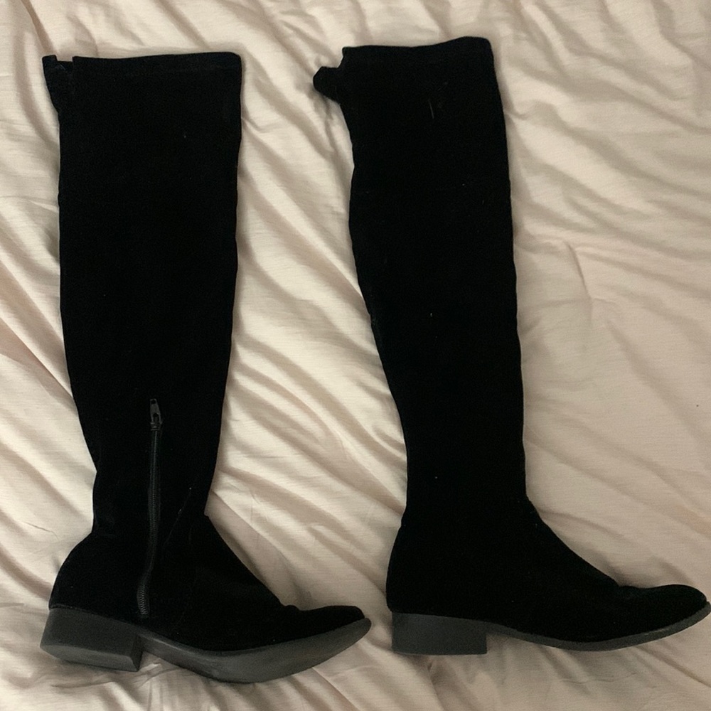 Black velvet knee-high boots